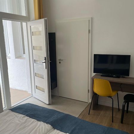 Res City Residence Hotel บูดาเปสต์ ภายนอก รูปภาพ