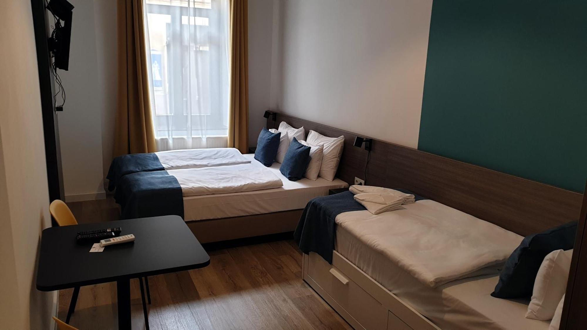 Res City Residence Hotel บูดาเปสต์ ภายนอก รูปภาพ