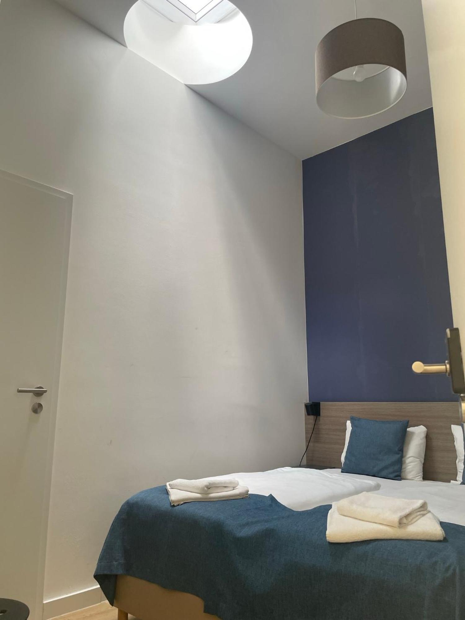 Res City Residence Hotel บูดาเปสต์ ภายนอก รูปภาพ